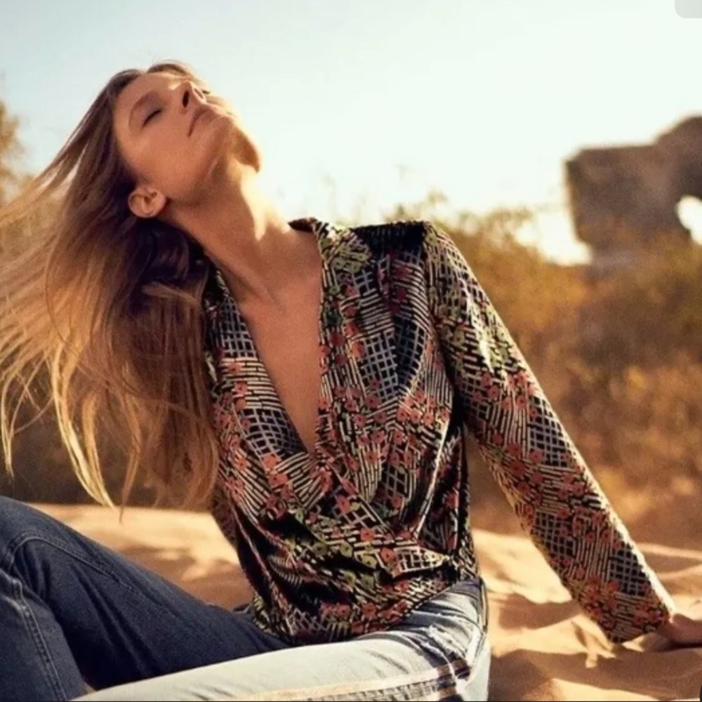 NWT ETT:TWA Anthropologie Velvet Floral Blazer Top Women’s 2P Petite